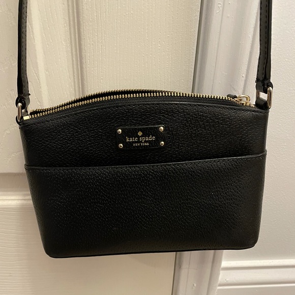 Kate Spade purse, worn 2-3 times! - Picture 2 of 2